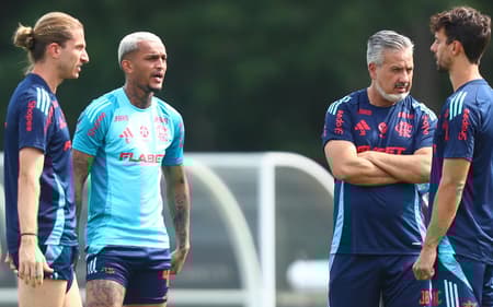 Filipe Luís José Boto Wesley Rodrigo Caio treino Flamengo Mundial