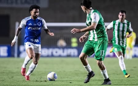Atacante Gabigol, do Cruzeiro, em jogo contra o Banfield (Foto: Gustavo Aleixo/Cruzeiro)
