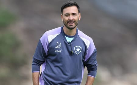 Davide Ancelotti é o técnico do Botafogo (Foto: Vítor Silva/Botafogo)