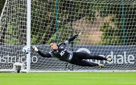 Gabriel Delfim no treinamento do Atlético-MG para o jogo com o Bahia