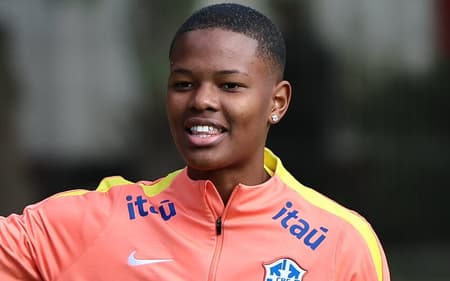 Jhonson, craque do Corinthians, durante treino da Seleção em Quito. (Foto: Lívia Villas Boas / CBF)