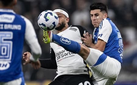 Zagueiro Villalba, do Cruzeiro (Foto: Marco Galvão/Cruzeiro)