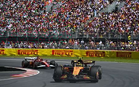 Lando Norris e Charles Leclerc no GP do Canadá pela F1 2025 (Foto: Rudy Carezzevoli/Getty Images/AFP)
