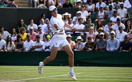 João Fonseca na derrota para o chileno Nicolas Jarry em Wimbledon (Foto: Kirill KUDRYAVTSEV / AFP)