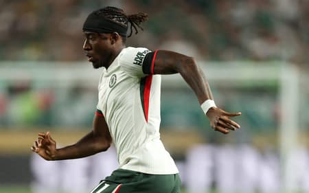 Madueke em ação contra o Palmeiras (Foto: Dan Mullan / GETTY IMAGES NORTH AMERICA / Getty Images via AFP)