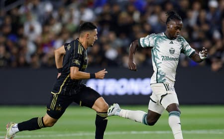Fluminense apresentou oferta inicial de 4 milhões de dólares por Santi Moreno (Foto: Harry How / Getty Images North America / Getty Images via AFP)