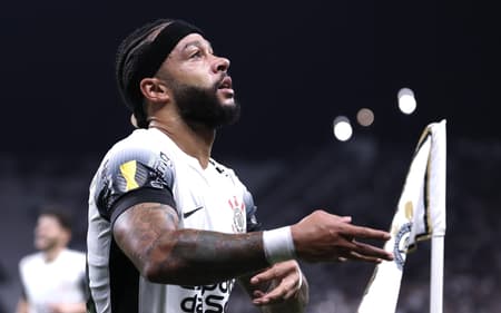 Corinthians tem dívida com segurança de Memphis (Foto: Marcello Zambrana/AGIF)