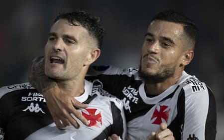Vasco x Melgar - Vegetti e Coutinho