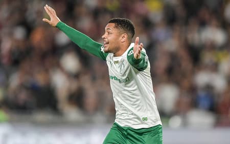 Vitor Roque marcou o segundo gol do Palmeiras contra o Fluminense (Foto: Thiago Ribeiro/AGIF)