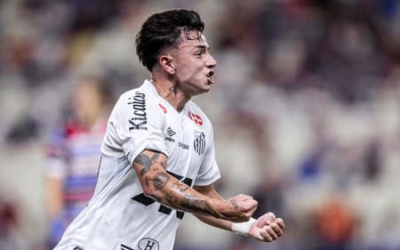 Barreal marcou o primeiro gol do Peixe na vitória sobre o Fortaleza (Foto: Raul Baretta/ Santos FC)