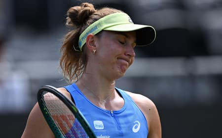 Bia Haddad enfrenta a ucraniana Elina Svitolina em Bad Homburg (foto: Kirill KUDRYAVTSEV / AFP)