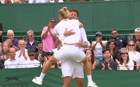 Melo e Matos comemoram a vaga às quartas de Wimbledon (Reprodução)