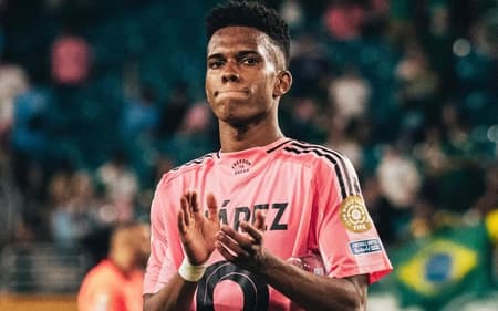 Estêvão, atacante do Palmeiras
