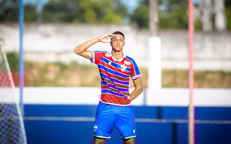 João Lucas, zagueiro do sub-17 do Fortaleza, foi convocado pela Seleção Brasileira (Foto: João Moura/Fortaleza EC)