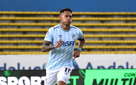 Ismael Díaz comemora gol pela Universidad Católica (Foto: divulgação / Universidad Católica)