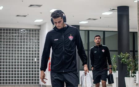 Rúben Rodrigues chega ao Nilton Santos (Foto: Victor Ferreira / EC Vitória)