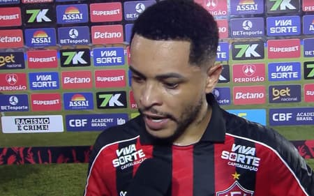 Matheuzinho em entrevista após eliminação contra o Confiança (Foto: reprodução / Premiere)