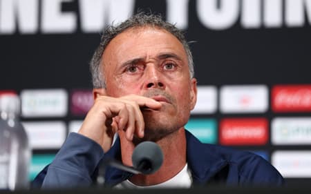 Técnico do PSG, Luis Enrique durante coletiva da final do Mundial de Clubes