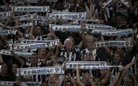 Torcida do Botafogo antes da partida contra São Paulo