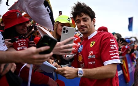 Monegasco Charles Leclerc, da Ferrari (foto: Ben Stansall / AFP)