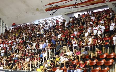 Torcida-do-Flamengo-Basquete-aspect-ratio-512-320