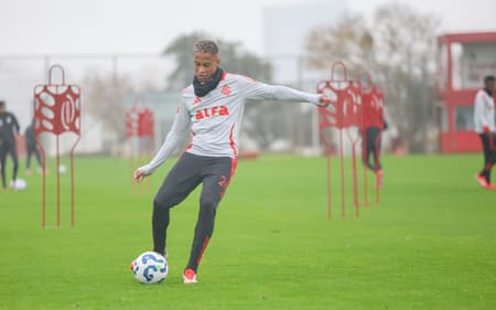 Vitinho, atacante do Internacional