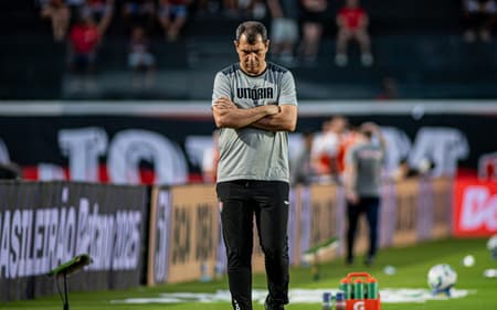 Fábio Carille em Vitória x Bragantino (Foto: Victor Ferreira / EC Vitória)