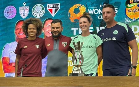 Atletas e treinadores de São Paulo e Racing em coletiva da The Women's Cup. (Foto: Giselly Corrêa/Lance!)