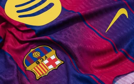 Barcelona escolheu o novo camisa 10 (Foto: Reprodução)