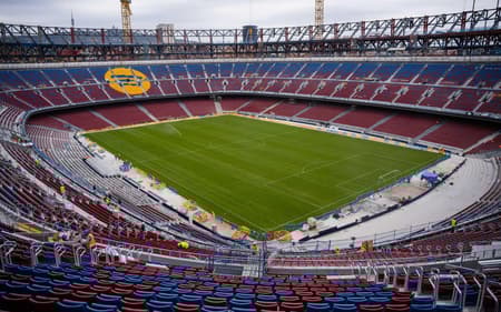 Estágio atual da reforma do Camp Nou Spotify (Foto: Reprodução/Barcelona)