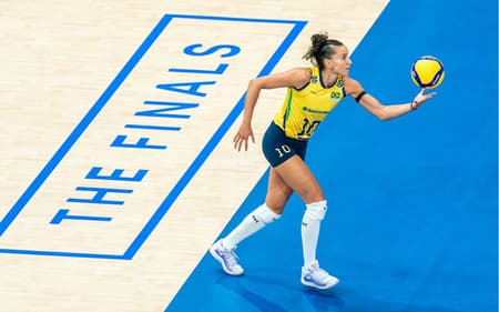 Gabi Guimarães projetou duelo contra a Itália na final