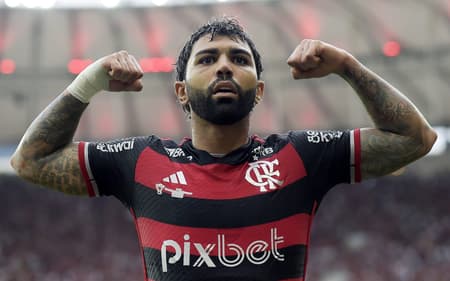Gabigol anuncia que não fica no Flamengo em 2025 e tem Cruzeiro como destino provável (Foto: Thiago Ribeiro/AGIF)