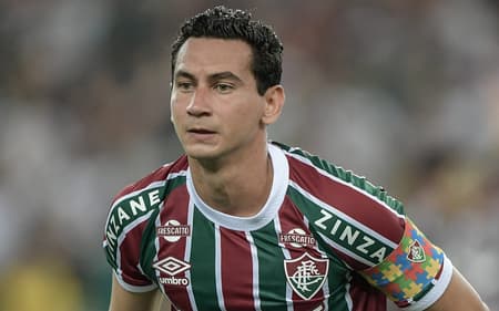 Ganso em ação no jogo do Fluminense contra o Vitória no Maracanã