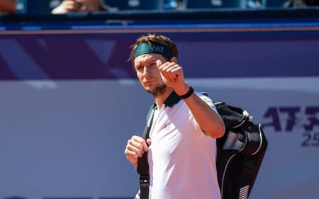O cazaque Alexander Bublik está nas semifinais de Gstaad (Divulgação)