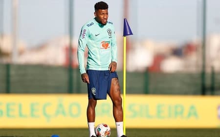 Émerson Royal - treino Seleção Brasileira