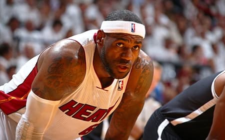 LeBron James - Brooklyn Nets x Miami Heat (Foto: Nathaniel S. Butler/ AFP)