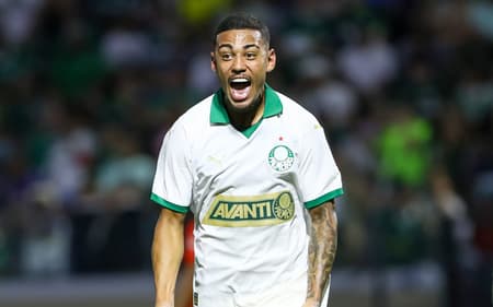 Jogos de hoje: Riquelme Fillipi, do Palmeiras, em ação pela Copinha (Foto: Marco Miatelo/AGIF)
