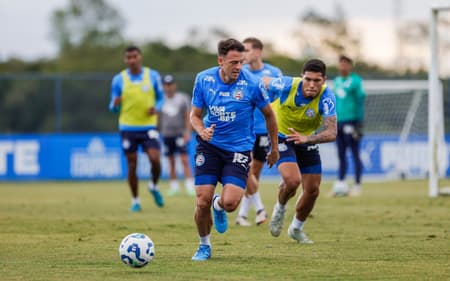 Santiago Arias em treino do Bahia (Foto: Rafael Rodrigues / EC Bahia)