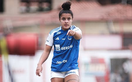 Isabela fez o gol de empate do Cruzeiro e cobrou Corinthians. (Foto: Gustavo Martins/ Cruzeiro)