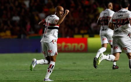 Lucas Moura atacante São Paulo