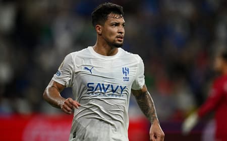 Marcos Leonardo em ação em Al-Hilal x Pachuca (Foto: Federico PARRA / AFP)
