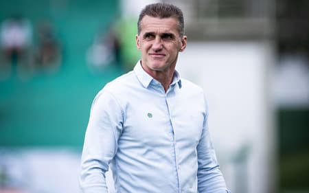 Vágner Mancini é o atual treinador do Goiás (Foto: Isabela Azine/AGIF)