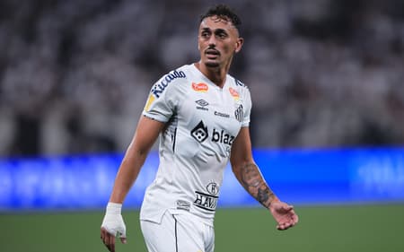 Diego Pituca tem 26 jogos e dois gols com o Santos nesta temporada. (Foto: Ettore Chiereguini/AGIF)