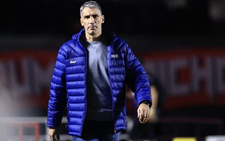 Com o Fortaleza, Vojvoda foi vice-campeão da Sul-Americana de 2023 diante da LDU. (Foto: Marcello Zambrana/AGIF)