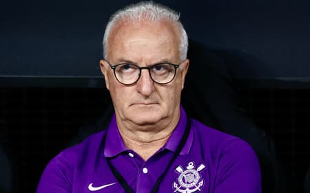 Time de Dorival Jr busca vaga na próxima fase (Foto: Marcello Zambrana/AGIF)