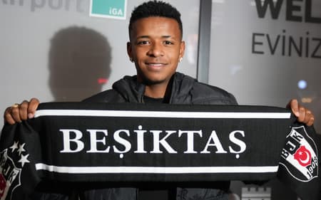 Atacante equatoriano Keny Arroyo, do Besiktas (Foto: Reprodução Redes Sociais/Besiktas)
