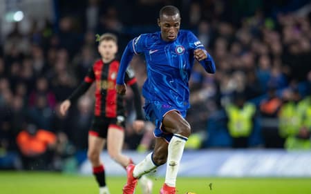 London, UK. 14th Jan, 2025. Chelsea forward Nicolas Jackson (15) during the Premier League match at Stamford Bridge, London. Picture credit should read: Ian Stephen/Sportimage Credit: Sportimage Ltd/Alamy Live News