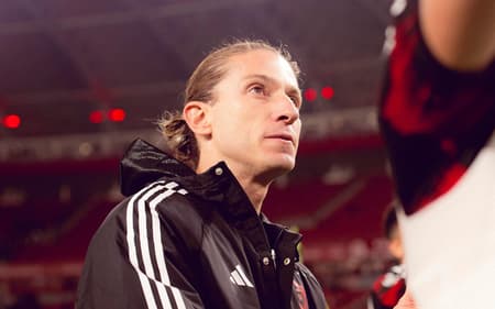Filipe Luís celebra vitória do Flamengo sobre o Internacional