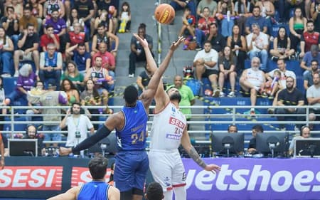 Franca x Minas, jogo 1 das finais do NBB (foto: Flickr Sesi Franca)
