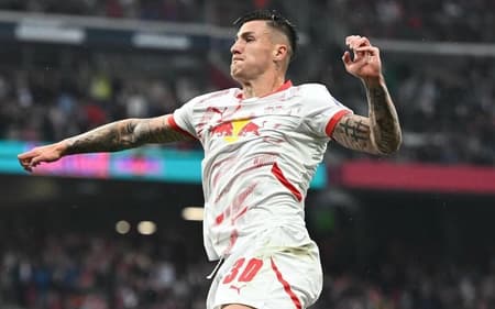 Benjamin Sesko, atacante do RB Leipzig (Foto: Reprodução)